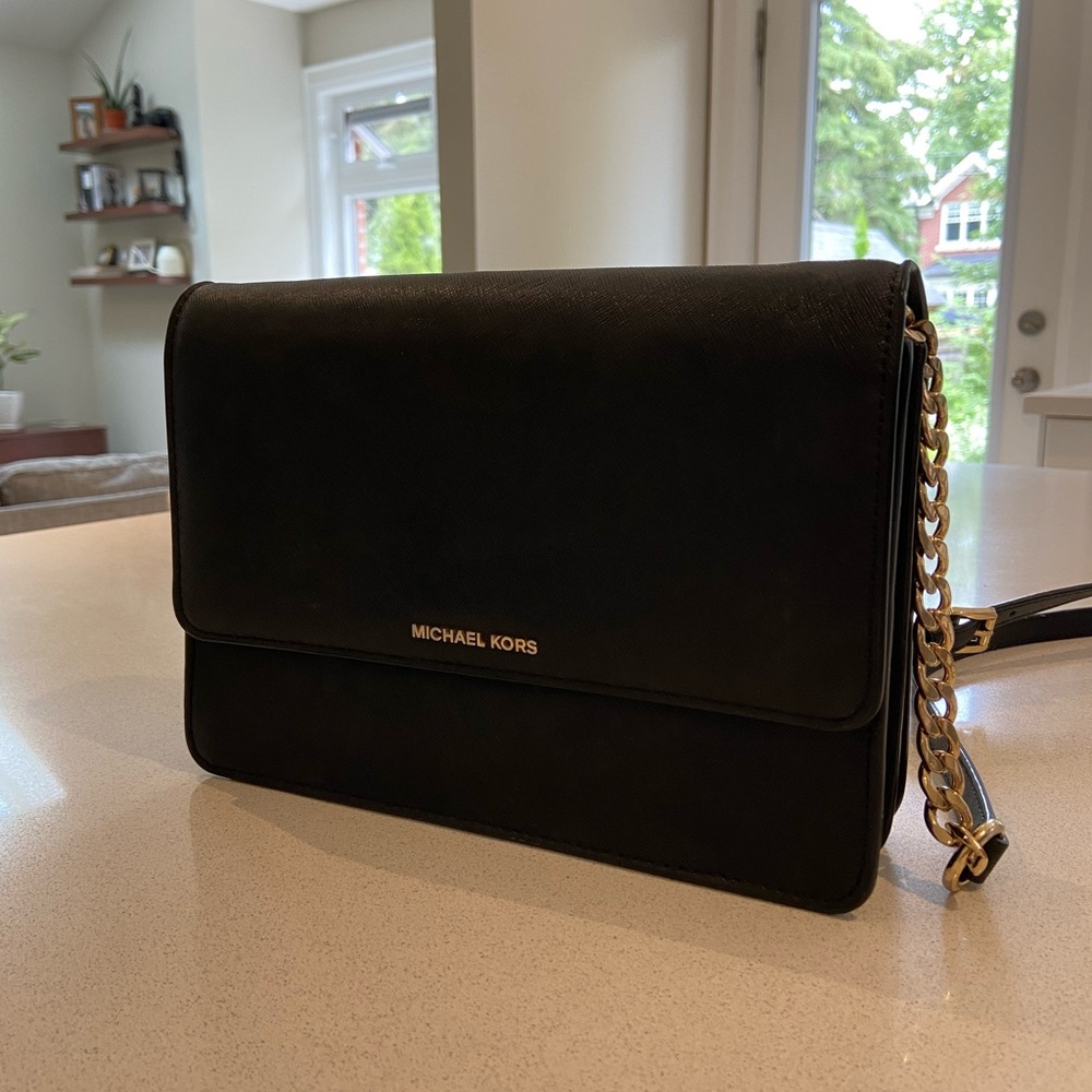 Michael Kors side purse / handbag